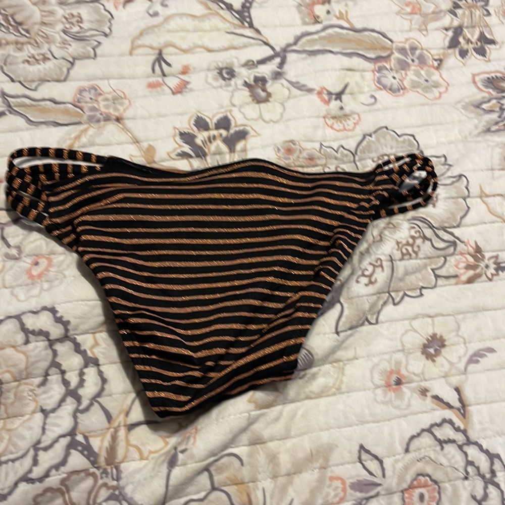 Never worn - Picture 2 of 3